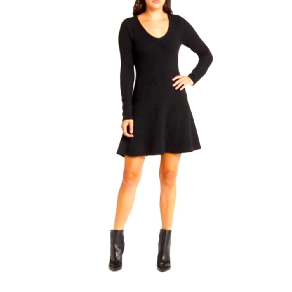 NWT Chelsea28 Long Sleeve Fit & Flare Sweater Dress in Black - M